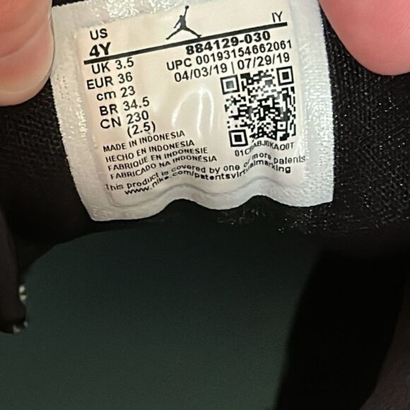 Youth 4Y JORDAN 13 RETRO GS 'ISLAND GREEN' - Picture 4 of 7